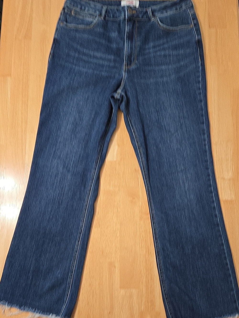 Wrangler Womens Size 14/34 Jeans in Dark Blue Wash